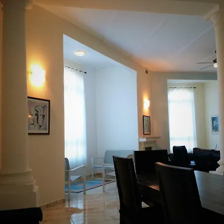 Elegant Seafront With Great Views Sliema