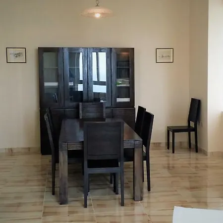 Elegant Seafront With Great Views Sliema